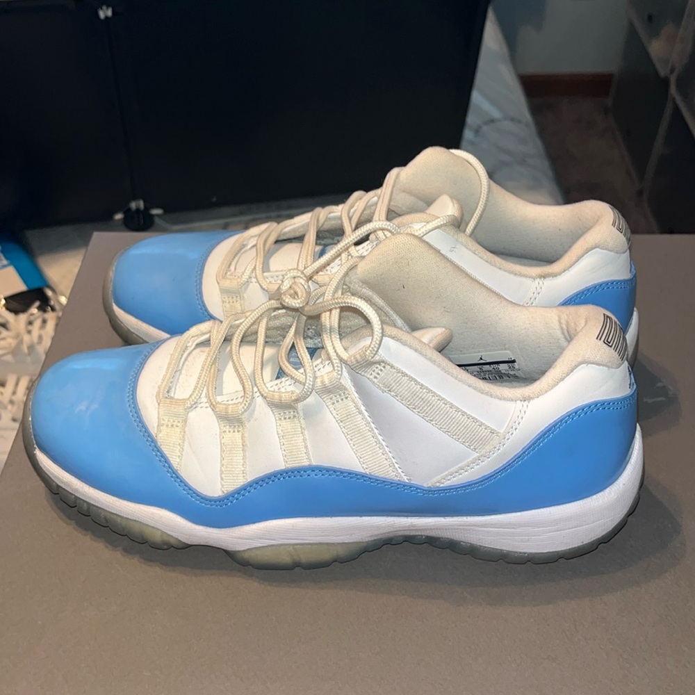Jordan 11 low top blue and white size 7 kids